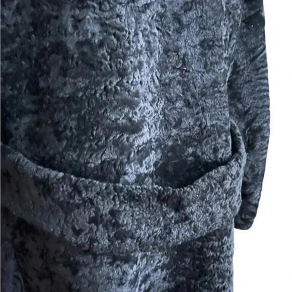 Vintage 1970s Union‑Made Black Fuzzy Peacoat – Double‑Breasted Textured Coat (Si - Picture 8 of 11